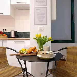  Apartment Charmant Studio